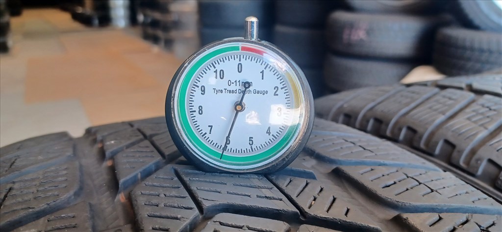 Pirelli Scorpion Winter MO 235/60 R18 téli gumik 4db 3. kép