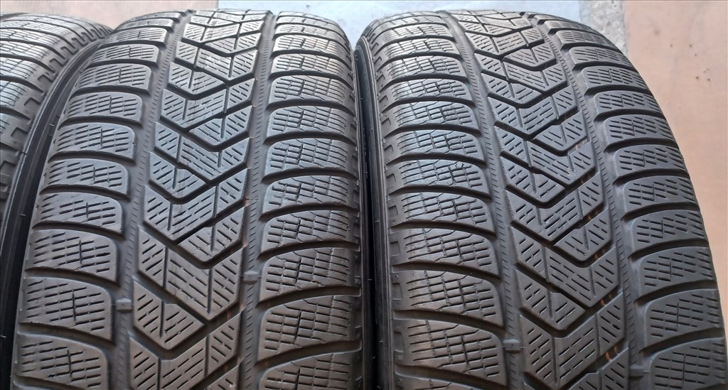 Pirelli Scorpion Winter MO 235/60 R18 téli gumik 4db 5. kép