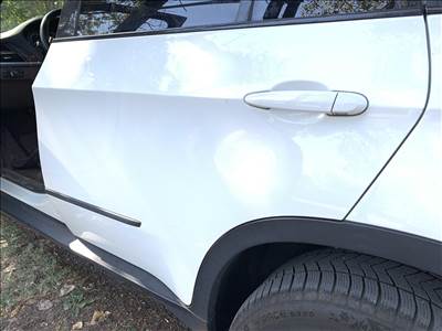 BMW X5 E70 ajtó bal hátsó - gyári fényezésű 300 alpinweiss 3 41527261481 41527211425