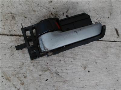 SUZUKI SX4 Bal hátsó belső kilincs