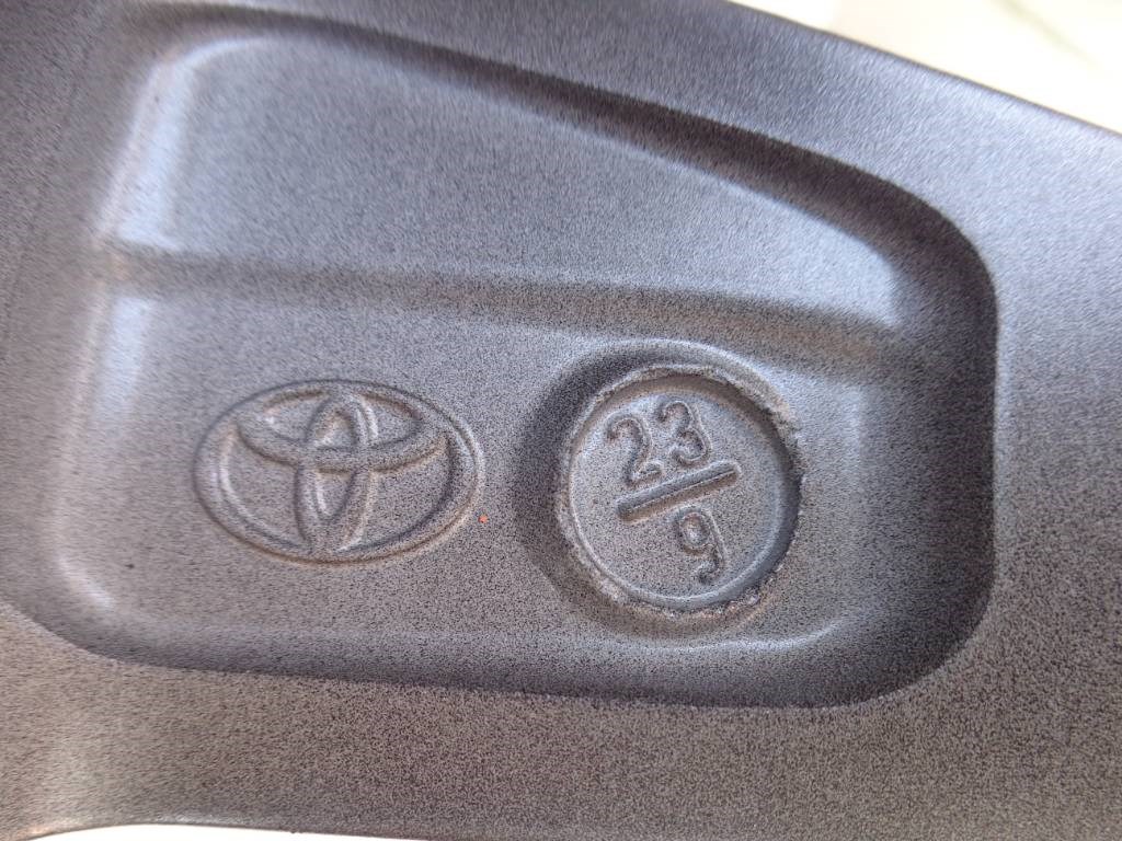 Toyota RAV4 új téli garnitúra TPMS-sel 7. kép
