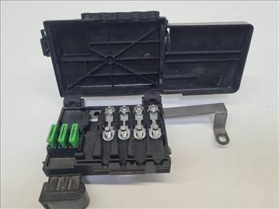 Volkswagen Golf IV motortéri biztosítéktábla (24551) 1j0937550m