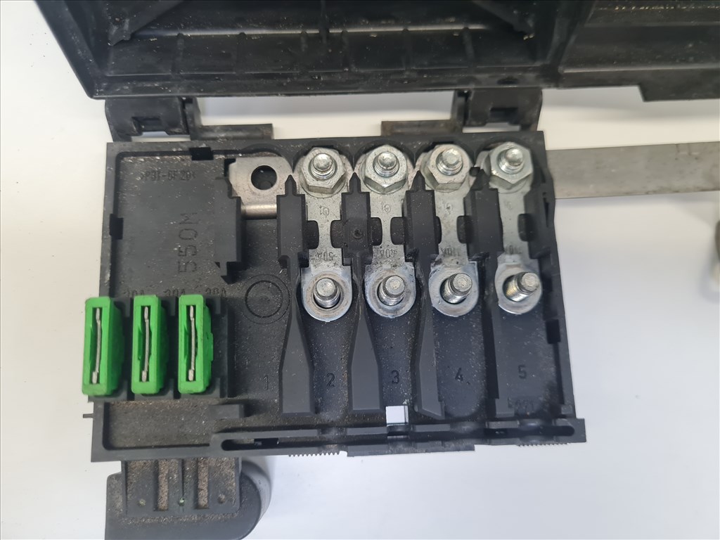 Volkswagen Golf IV motortéri biztosítéktábla (24551) 1j0937550m 2. kép