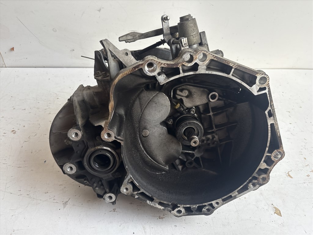 Opel Zafira B a16xht m32 Váltó 1.6 turbó cng 55569879 3. kép