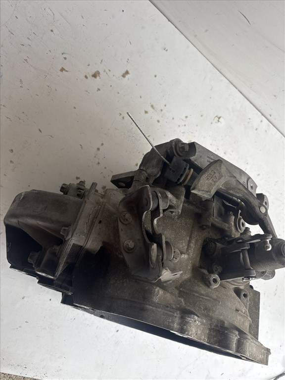 Opel Zafira B a16xht m32 Váltó 1.6 turbó cng 55569879 6. kép