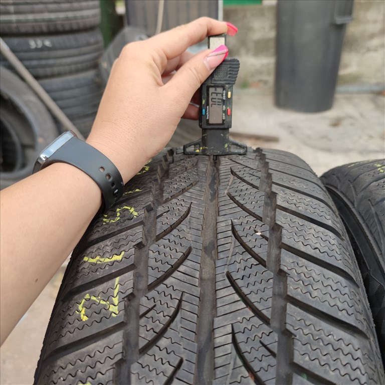  215/60 R16 Sportiva téli gumi 60000ft a 4db/166/ 1. kép