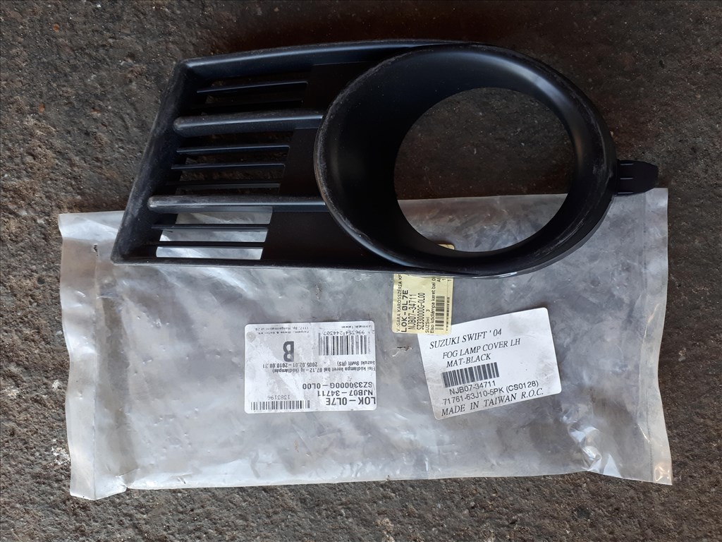 Suzuki Swift V Bal első ködlámpa díszrács  7176163j10 2. kép