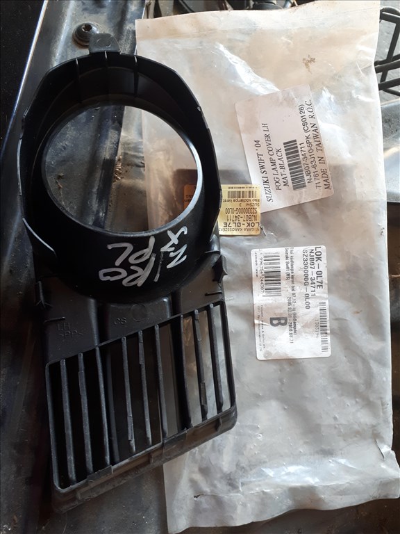 Suzuki Swift V Bal első ködlámpa díszrács  7176163j10 3. kép