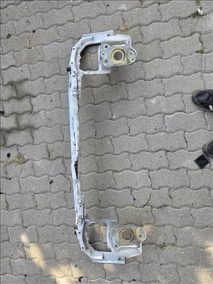 Opel Combo C Homlokfal es zárhid lámpakerettel