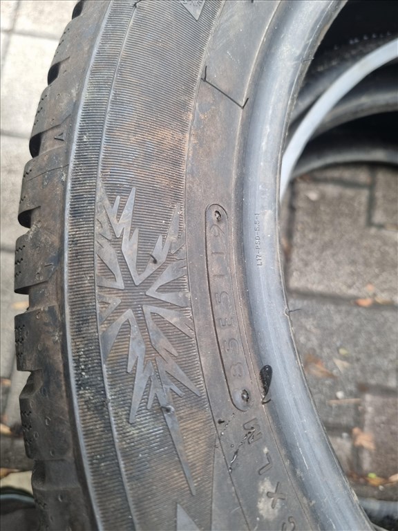  215/5517" újszerű Toyo Tires Observe S944 téli gumi 2db  6. kép