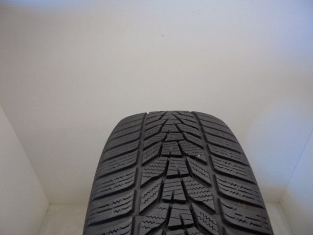 Hankook W330A 225/55 R18  1. kép