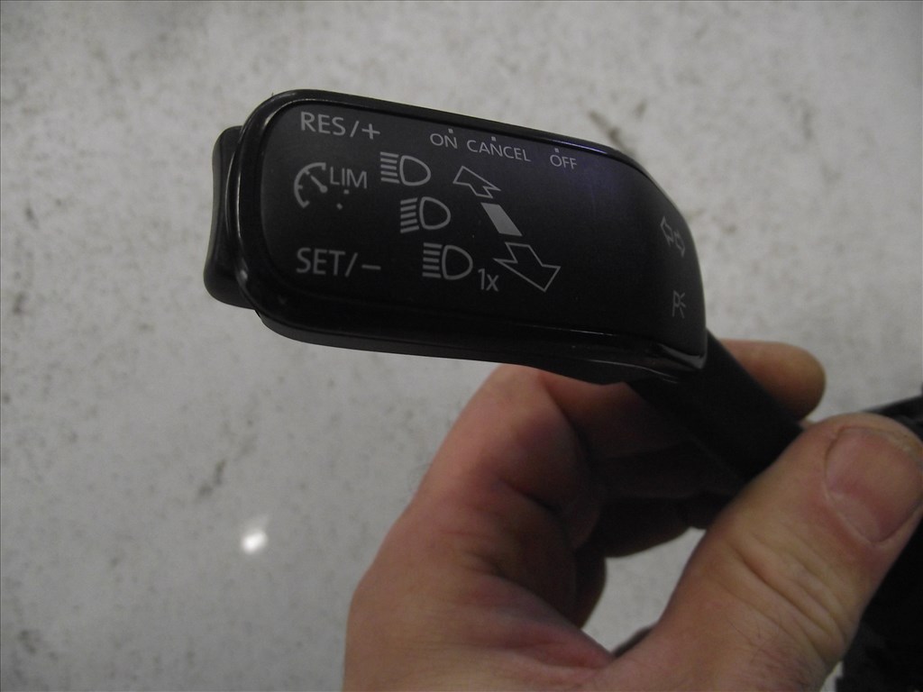 Skoda Kamiq Scala tempomat kar indexkapcsoló  2q1953507ad 4. kép