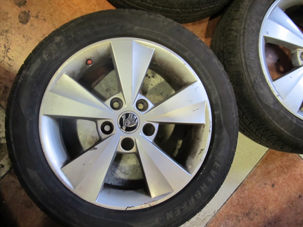 GYÁRI SKODA 16" ALUFELNI 5X112 4. kép
