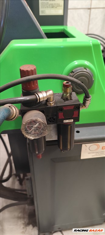 Bosch TCE 4490 gumiszerelőgép, pajszer nélküli, automata bontófejjel 7. kép