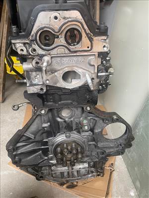 Opel Astra J 1.7 CDTI MOTORBLOKK + HENGERFEJ , Motor Segédberendezései