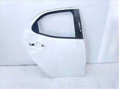 Toyota Yaris cross j.h.ajtó 67003k2020