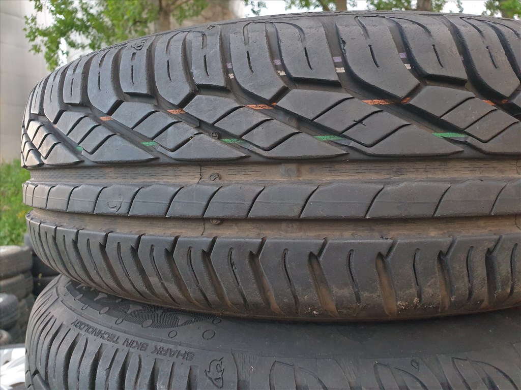  185/65 15 Uniroyal RainExpert 3 4. kép