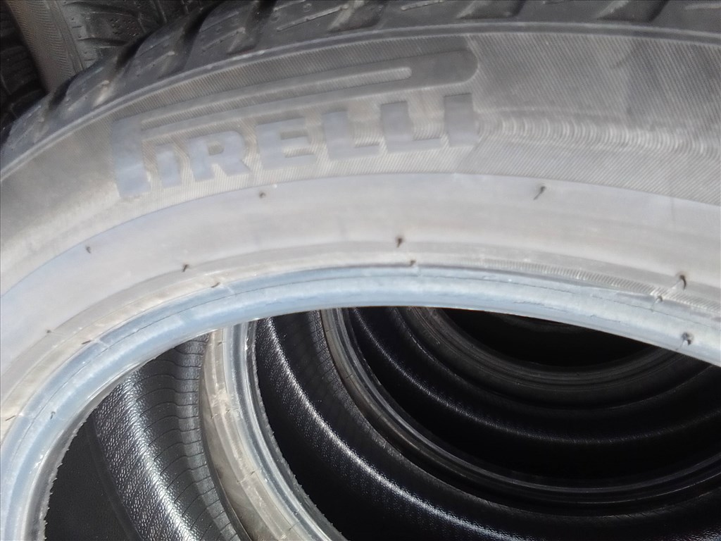  215/50R18 Pirelli Winter Sottozero3 téli gumi garnitúra 7. kép