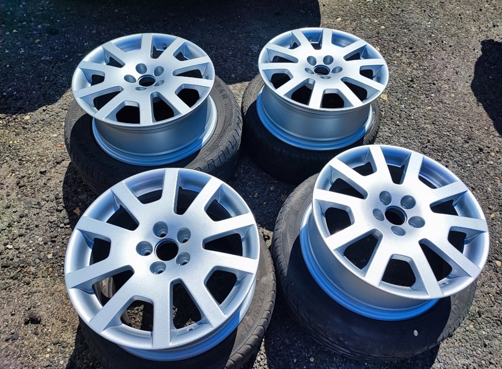  Skoda Fabia I RS gyár alufelni 5x100 16" 2. kép