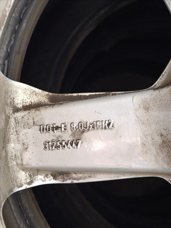 Volvo R Line 1 db alufelni  2. kép