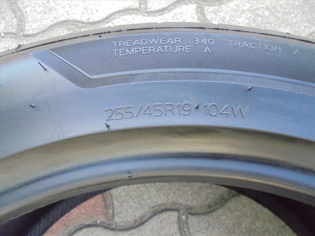Hankook 255/45 R 19-es nyári gumi mint az új eladó 5. kép