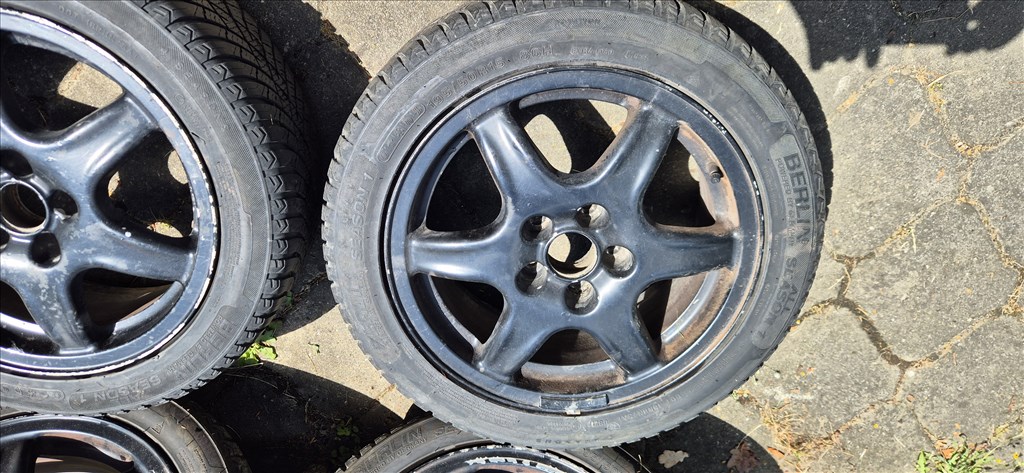  5x100 lyukosztású 15" használt alufelni, rajta 195/50 használt négyévszakos gumi gumi  3. kép