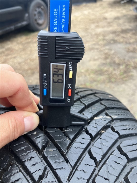  5x112 lyukosztású 16" alufelni, rajta 195/55  Continental és Fulda téli gumi  7. kép