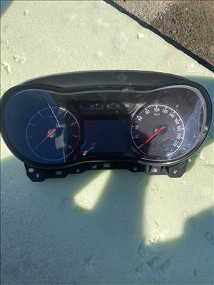 Opel Corsa E 1,4- benzines kilométer óra(2014-19)