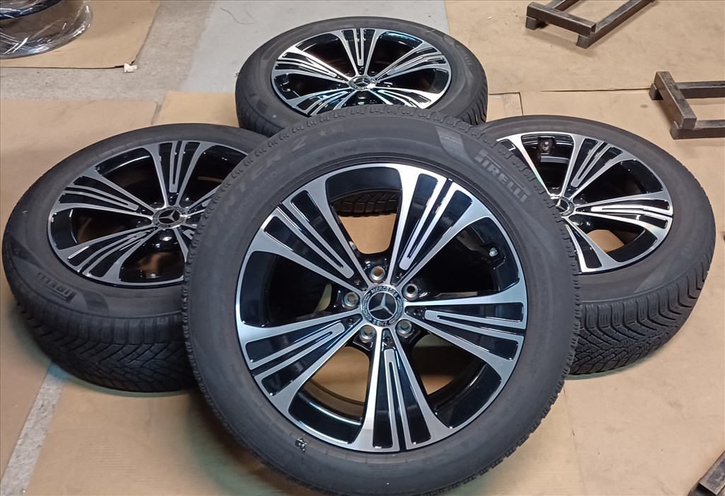 Mercedes W214 E klasse 5x112 8x18 ET32,5 225/55 R18 téli gumikkal 4db 2. kép
