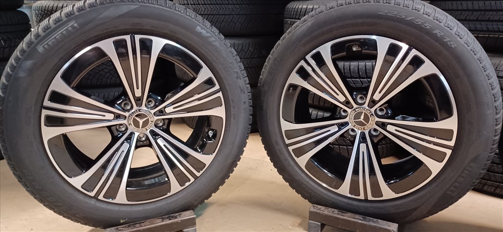  Mercedes W214 E klasse 5x112 8x18 ET32,5 225/55 R18 téli gumikkal 4db 4. kép