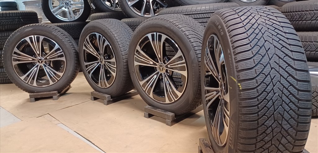  Mercedes W214 E klasse 5x112 8x18 ET32,5 225/55 R18 téli gumikkal 4db 7. kép