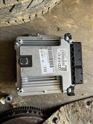 Audi A6 (C6 - 4F) 4F5 910 401 B motorvezérlő 