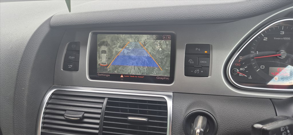 Audi Q7 (4L) bontott alkatrészei 6. kép