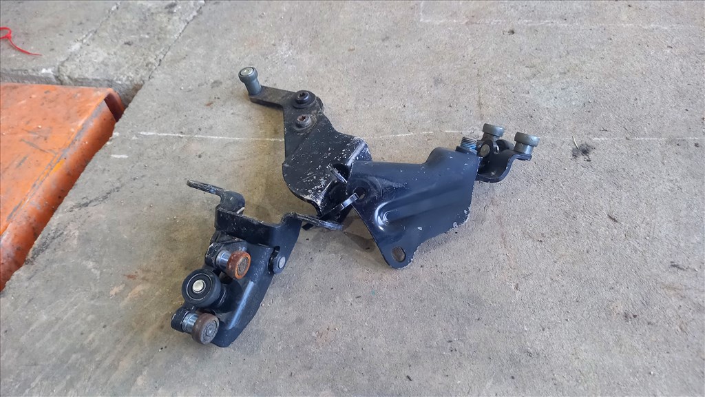 Ford Transit Tranzit MK6 MK7 Tolóajtó felső középső alsó görgő 4950 yc15v25028ac 5. kép