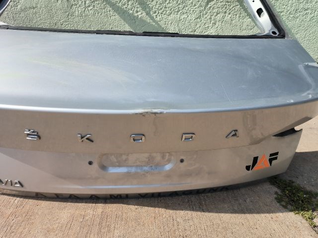 Skoda Octavia IV Csomagtérajtó 5e6827105 4. kép