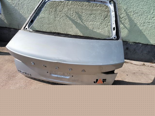 Skoda Octavia IV Csomagtérajtó 5e6827105 2. kép
