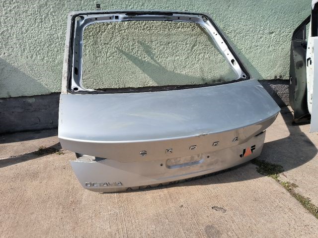 Skoda Octavia IV Csomagtérajtó 5e6827105 6. kép