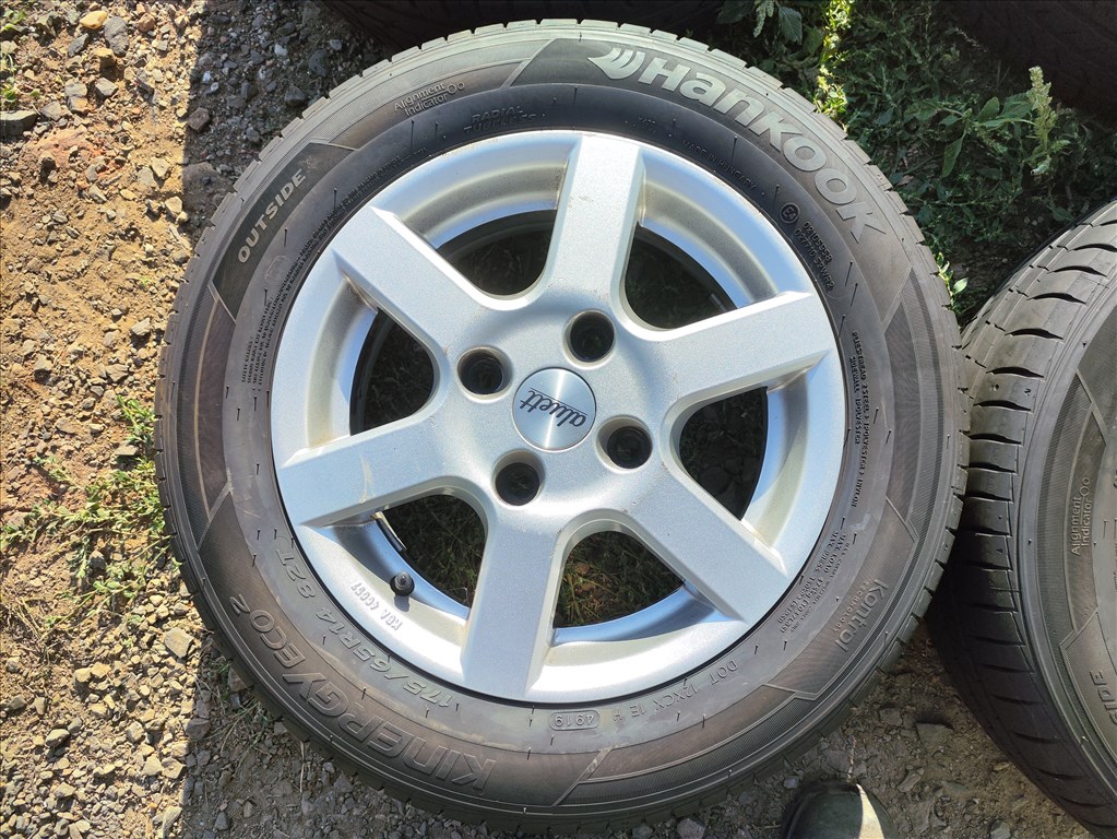 Mitsubishi Colt 4x114.3 lyukosztású 14" használt Aluett alufelni, 175/65 használt Hankook nyári gumi 3. kép