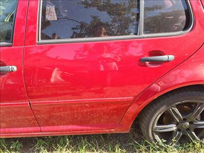 Volkswagen Golf IV bal hátsó ajtó lc3x