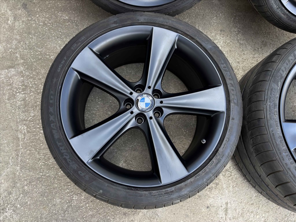 BMW X5 F15 21" 5x120 kétszéles alufelni nyárigumival 21 coll F16 X6 3. kép