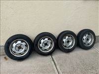 Ford Ka Fiesta lemezfelni téli gumi 155/70 R13