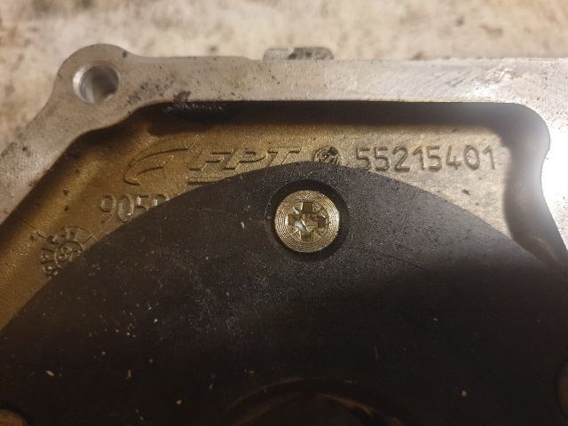 Opel Astra H 1.9 CDTI Olajszivattyú Olajpumpa Z19dt Z19dtl  55215401 3. kép