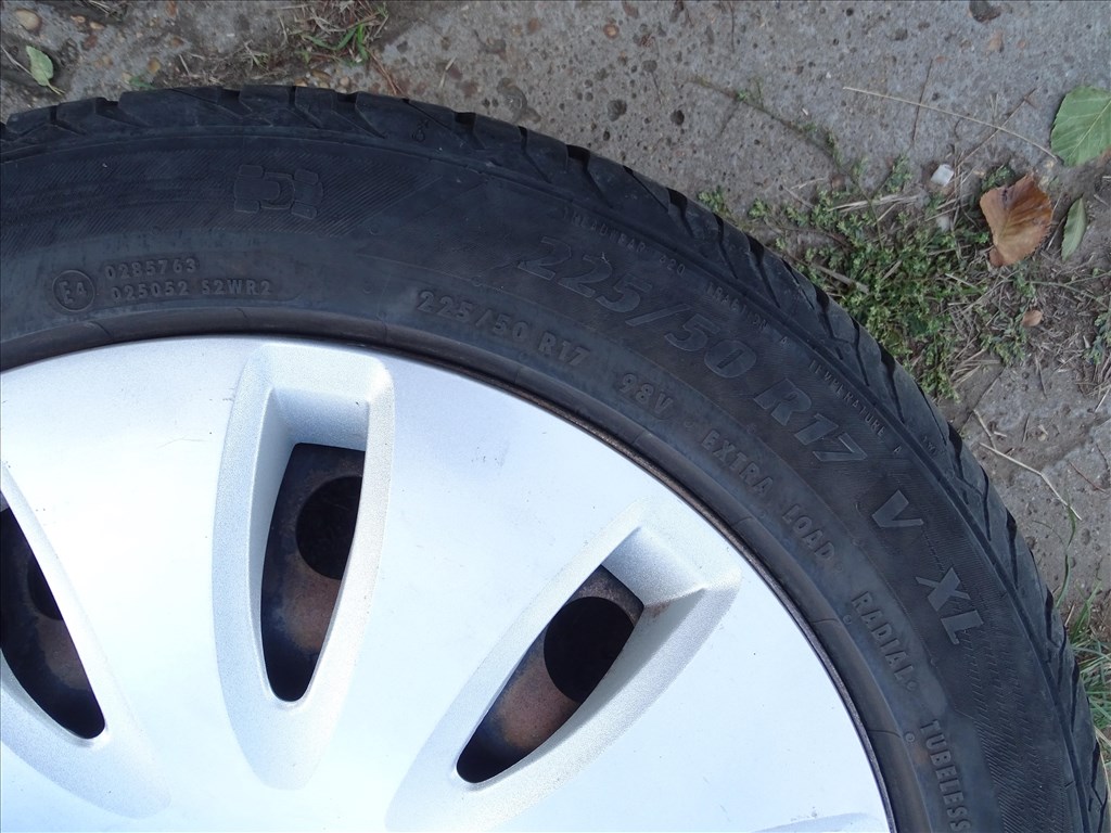 Opel Insignia 5X120  225/50 R17 Matador újszerű gumikkal 4. kép