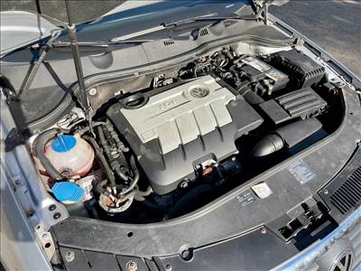 Volkswagen Passat B6 2.0 CR TDi Bontott alkatrészei