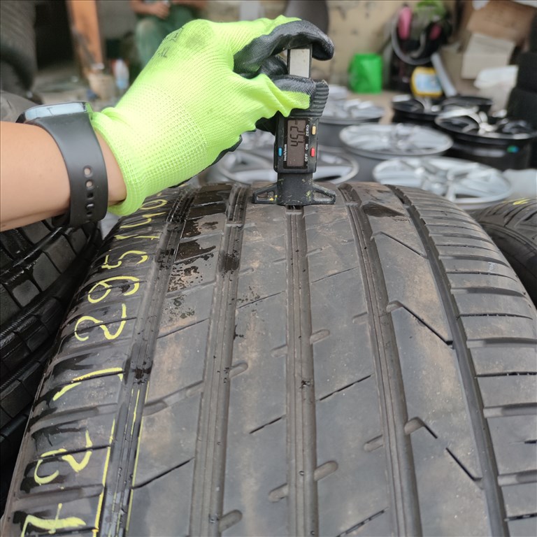 265/45 R20 és 295/40 R20 Hankook nyári gumi 95000ft a 4db/272/ 1. kép