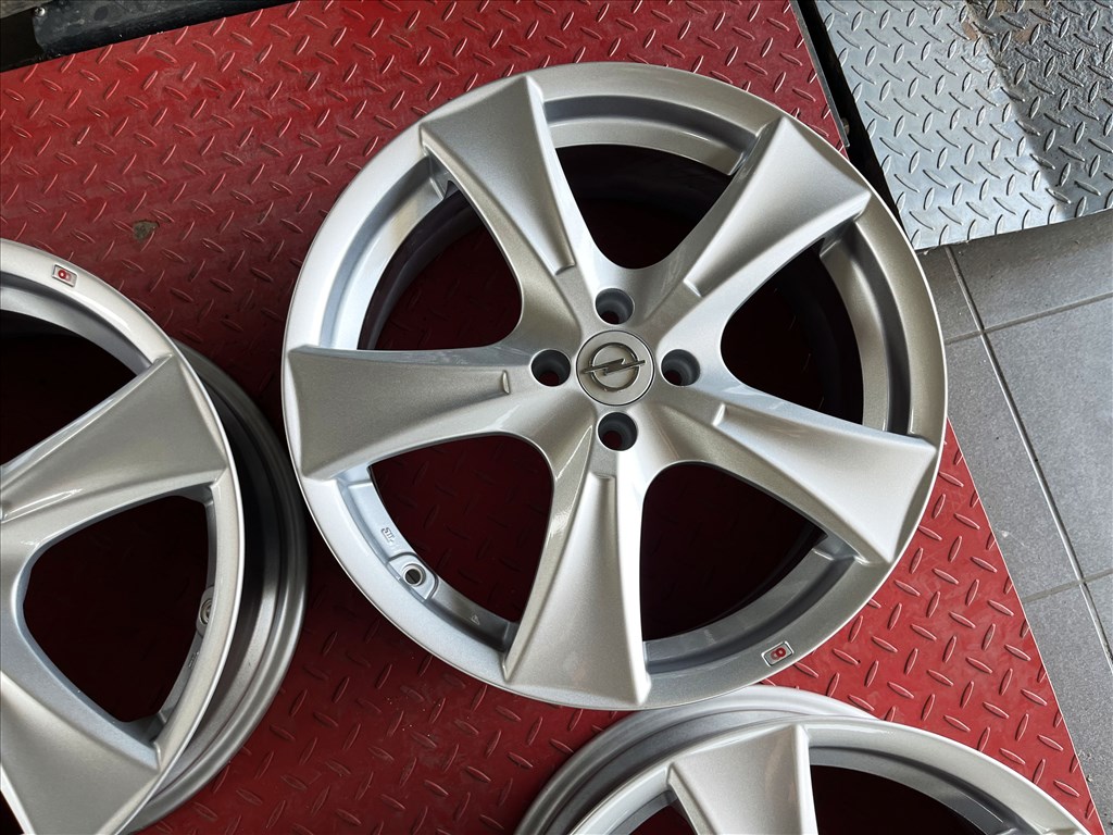 Opel 18" 4x100 alufelni eladó 18 coll Astra Corsa 5. kép