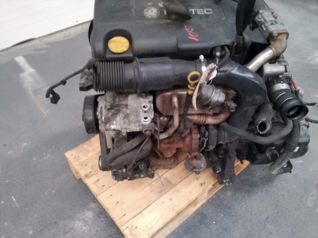 Opel A17DT bontott motor  2. kép