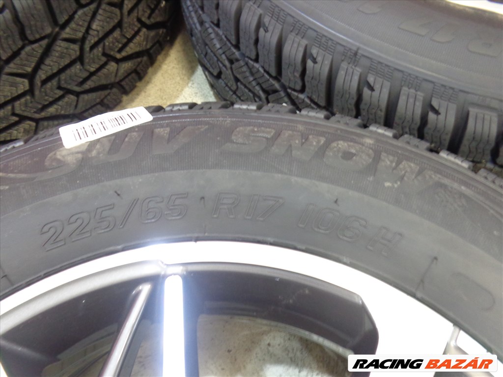 Toyota Rav4 új gyári téli garnitúra  4. kép