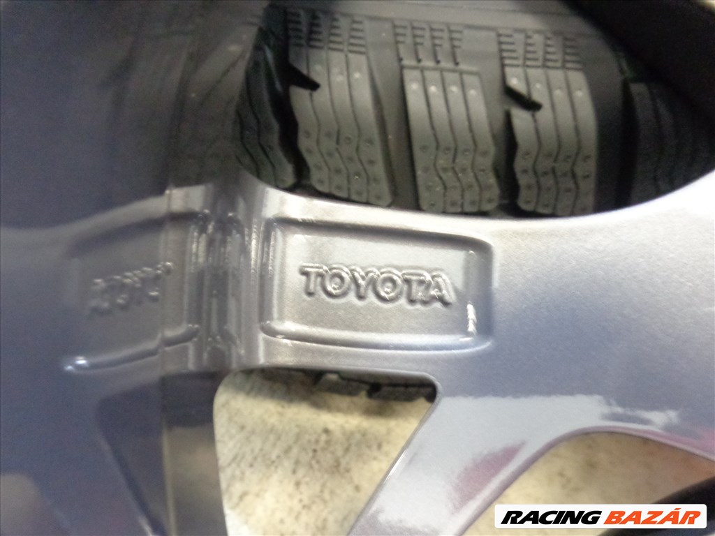 Toyota Rav4 új gyári téli garnitúra  6. kép