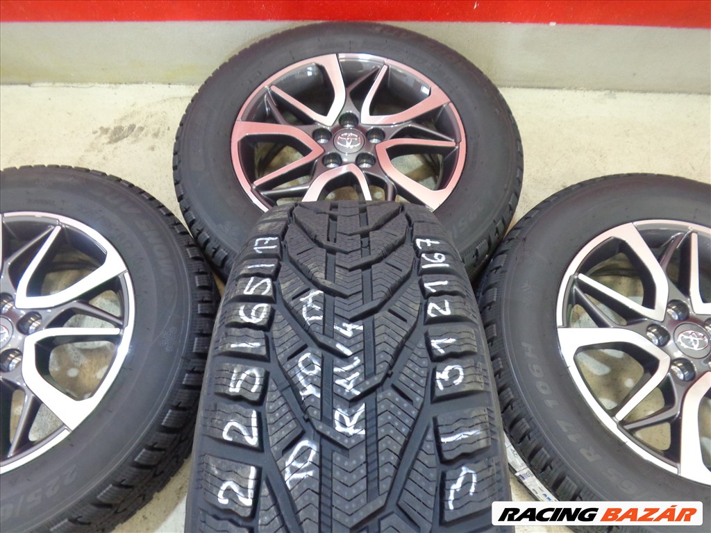 Toyota Rav4 új gyári téli garnitúra  8. kép